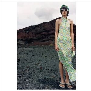 Zara’s floral retro dress